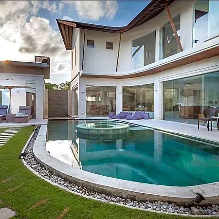 Stunning 2 Bedroom Private Poo Villa Rev20